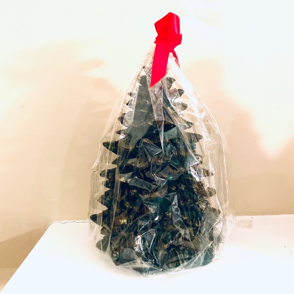 NEW Christmas Tree Candle Green Decor - Picture 2 of 3